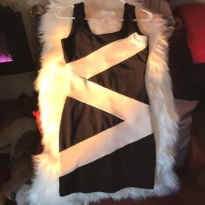 Black and white zigzag dress
